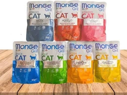 Monge Cat sterilised grill 12 buste per 85gr bocconcini al forno vitello, galletto e trota