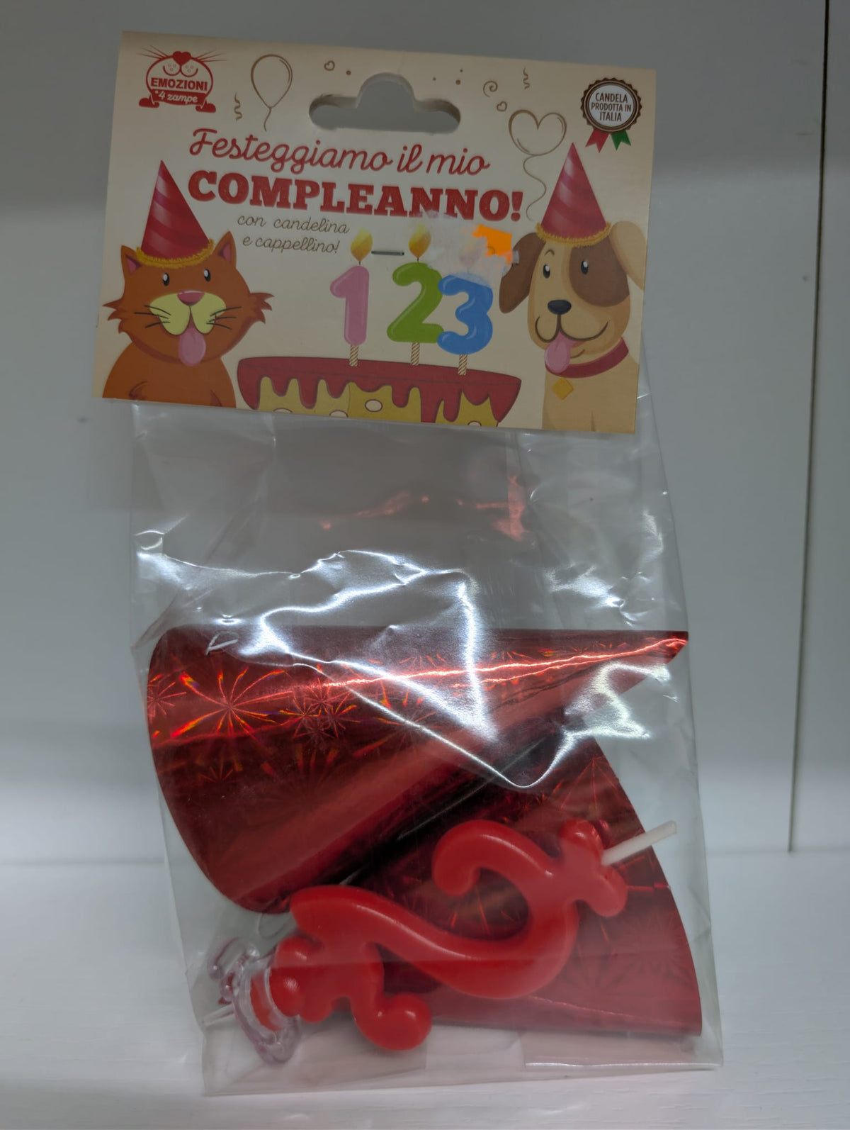 Festeggiamo Insieme Con Candelina, Cappellini e Tortina al Manzo da Personalizzare per il tuo Gatto